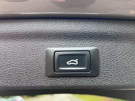 Audi Q3 1.5 TFSI CoD 35 S line S Tronic Euro 6 (s/s) 5dr 32