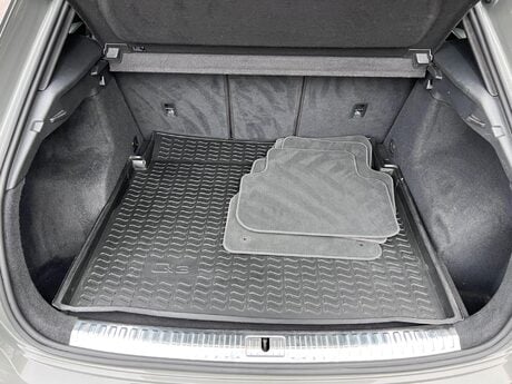 Audi Q3 1.5 TFSI CoD 35 S line S Tronic Euro 6 (s/s) 5dr 37