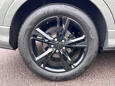 Audi Q3 1.5 TFSI CoD 35 S line S Tronic Euro 6 (s/s) 5dr 78