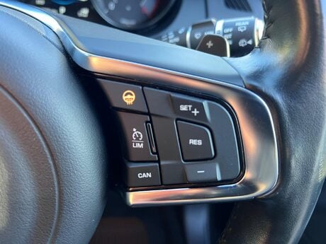 Jaguar E-Pace 2.0 D180 R-Dynamic S Auto AWD Euro 6 (s/s) 5dr 22