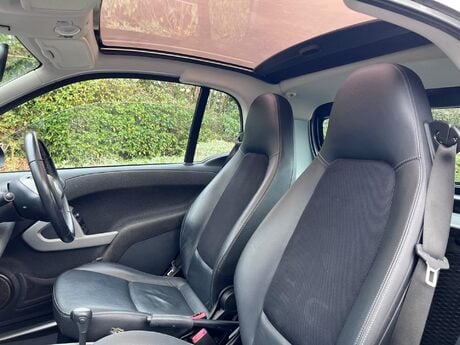 Smart Fortwo Coupe 1.0 Passion Auto Euro 4 2dr 23