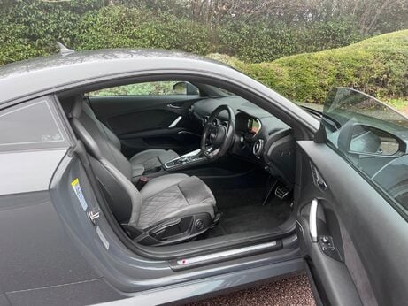 Audi TT 2.0 TFSI S line S Tronic quattro Euro 6 (s/s) 3dr 13