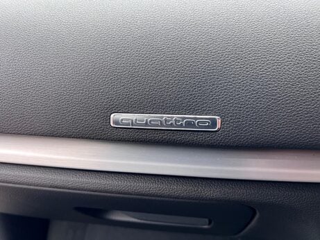 Audi S3 2.0 TFSI Black Edition Sportback S Tronic quattro Euro 6 (s/s) 5dr 39
