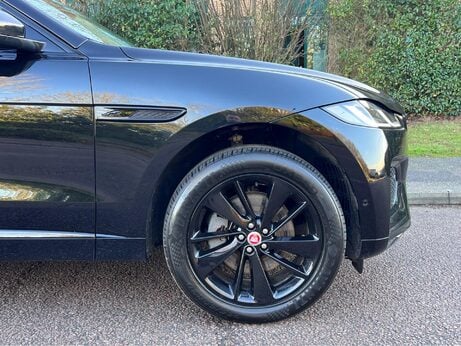 Jaguar F-Pace 2.0 D200 MHEV R-Dynamic SE Auto AWD Euro 6 (s/s) 5dr 73