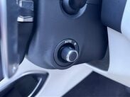 Jaguar F-Pace 2.0 D200 MHEV R-Dynamic SE Auto AWD Euro 6 (s/s) 5dr 47