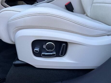 Jaguar F-Pace 2.0 D200 MHEV R-Dynamic SE Auto AWD Euro 6 (s/s) 5dr 22