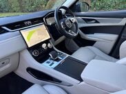 Jaguar F-Pace 2.0 D200 MHEV R-Dynamic SE Auto AWD Euro 6 (s/s) 5dr 26