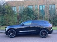 Jaguar F-Pace 2.0 D200 MHEV R-Dynamic SE Auto AWD Euro 6 (s/s) 5dr 67