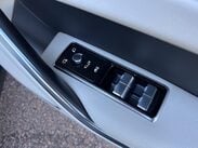 Jaguar F-Pace 2.0 D200 MHEV R-Dynamic SE Auto AWD Euro 6 (s/s) 5dr 23