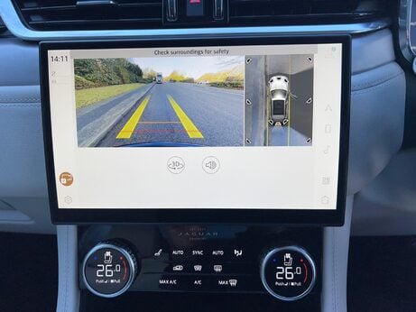 Jaguar F-Pace 2.0 D200 MHEV R-Dynamic SE Auto AWD Euro 6 (s/s) 5dr 16