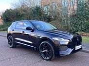 Jaguar F-Pace 2.0 D200 MHEV R-Dynamic SE Auto AWD Euro 6 (s/s) 5dr 59