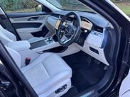Jaguar F-Pace 2.0 D200 MHEV R-Dynamic SE Auto AWD Euro 6 (s/s) 5dr 75