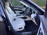 Jaguar F-Pace 2.0 D200 MHEV R-Dynamic SE Auto AWD Euro 6 (s/s) 5dr 12