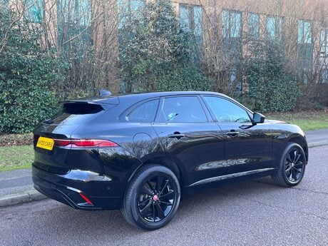 Jaguar F-Pace 2.0 D200 MHEV R-Dynamic SE Auto AWD Euro 6 (s/s) 5dr 3