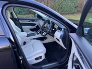 Jaguar F-Pace 2.0 D200 MHEV R-Dynamic SE Auto AWD Euro 6 (s/s) 5dr 13