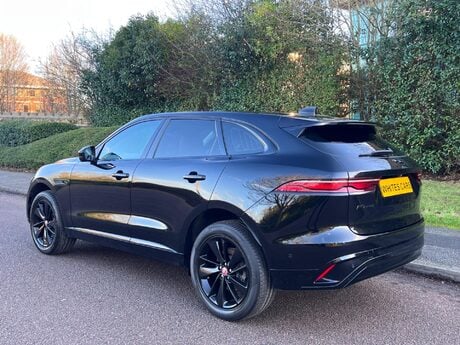 Jaguar F-Pace 2.0 D200 MHEV R-Dynamic SE Auto AWD Euro 6 (s/s) 5dr 58