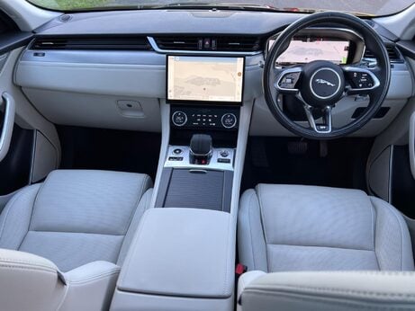 Jaguar F-Pace 2.0 D200 MHEV R-Dynamic SE Auto AWD Euro 6 (s/s) 5dr 70
