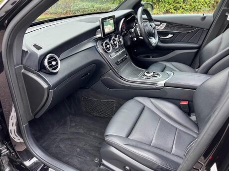 Mercedes-Benz GLC 2.0 GLC250 AMG Line (Premium) G-Tronic 4MATIC Euro 6 (s/s) 5dr 95