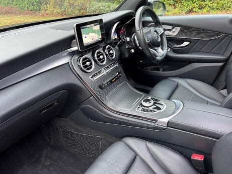 Mercedes-Benz GLC 2.0 GLC250 AMG Line (Premium) G-Tronic 4MATIC Euro 6 (s/s) 5dr 21