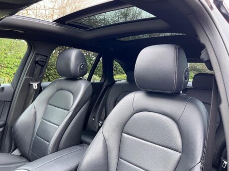 Mercedes-Benz GLC 2.0 GLC250 AMG Line (Premium) G-Tronic 4MATIC Euro 6 (s/s) 5dr 23