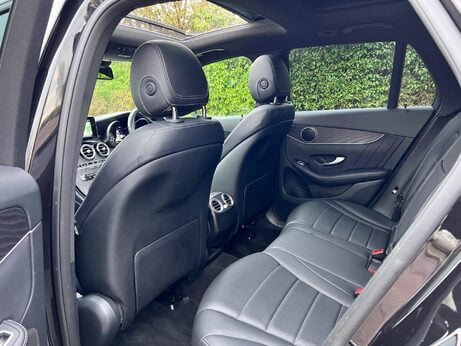 Mercedes-Benz GLC 2.0 GLC250 AMG Line (Premium) G-Tronic 4MATIC Euro 6 (s/s) 5dr 24