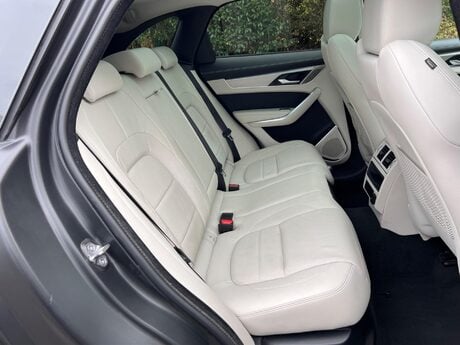 Jaguar F-Pace 2.0 D200 MHEV R-Dynamic SE Auto AWD Euro 6 (s/s) 5dr 28