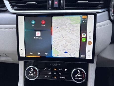 Jaguar F-Pace 2.0 D200 MHEV R-Dynamic SE Auto AWD Euro 6 (s/s) 5dr 70