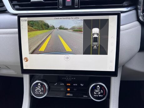 Jaguar F-Pace 2.0 D200 MHEV R-Dynamic SE Auto AWD Euro 6 (s/s) 5dr 21
