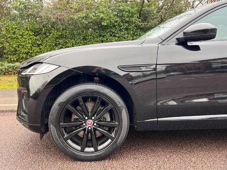 Jaguar F-Pace 2.0 D200 MHEV R-Dynamic SE Auto AWD Euro 6 (s/s) 5dr 47