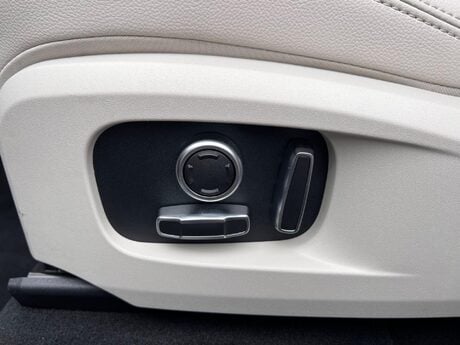 Jaguar F-Pace 2.0 D200 MHEV R-Dynamic SE Auto AWD Euro 6 (s/s) 5dr 54