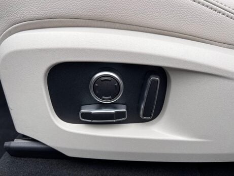 Jaguar F-Pace 2.0 D200 MHEV R-Dynamic SE Auto AWD Euro 6 (s/s) 5dr 50