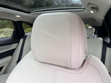 Jaguar F-Pace 2.0 D200 MHEV R-Dynamic SE Auto AWD Euro 6 (s/s) 5dr 68