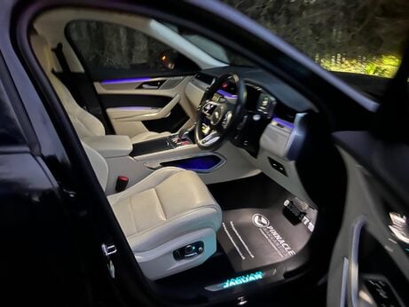 Jaguar F-Pace 2.0 D200 MHEV R-Dynamic SE Auto AWD Euro 6 (s/s) 5dr 13