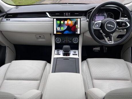 Jaguar F-Pace 2.0 D200 MHEV R-Dynamic SE Auto AWD Euro 6 (s/s) 5dr 8