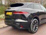 Jaguar F-Pace 2.0 D200 MHEV R-Dynamic SE Auto AWD Euro 6 (s/s) 5dr 52