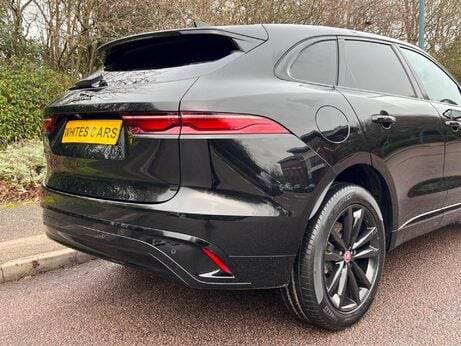 Jaguar F-Pace 2.0 D200 MHEV R-Dynamic SE Auto AWD Euro 6 (s/s) 5dr 48