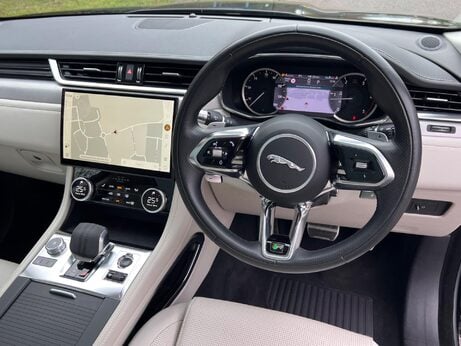 Jaguar F-Pace 2.0 D200 MHEV R-Dynamic SE Auto AWD Euro 6 (s/s) 5dr 74