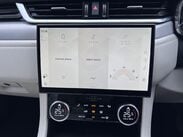 Jaguar F-Pace 2.0 D200 MHEV R-Dynamic SE Auto AWD Euro 6 (s/s) 5dr 75