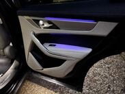 Jaguar F-Pace 2.0 D200 MHEV R-Dynamic SE Auto AWD Euro 6 (s/s) 5dr 36