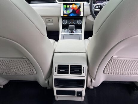 Jaguar F-Pace 2.0 D200 MHEV R-Dynamic SE Auto AWD Euro 6 (s/s) 5dr 27