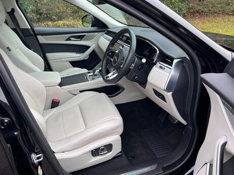 Jaguar F-Pace 2.0 D200 MHEV R-Dynamic SE Auto AWD Euro 6 (s/s) 5dr 12