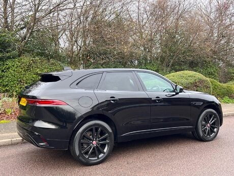 Jaguar F-Pace 2.0 D200 MHEV R-Dynamic SE Auto AWD Euro 6 (s/s) 5dr 63