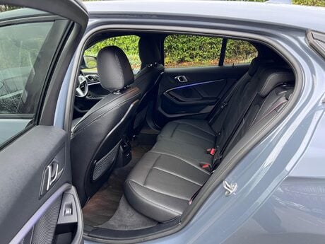 BMW 1 Series 1.5 118i M Sport (LCP) DCT Euro 6 (s/s) 5dr 29