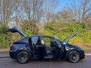Tesla Model Y (Dual Motor) Long Range Auto 4WDE 5dr 44