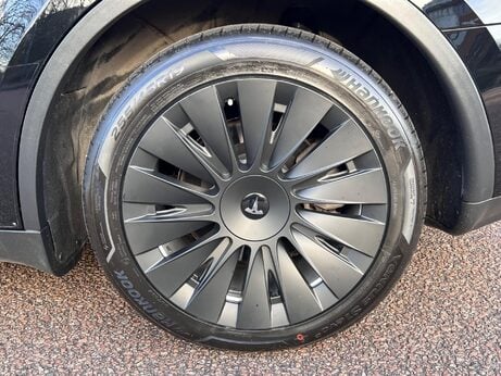 Tesla Model Y (Dual Motor) Long Range Auto 4WDE 5dr 75