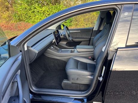 Tesla Model Y (Dual Motor) Long Range Auto 4WDE 5dr 24