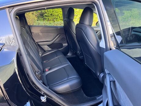 Tesla Model Y (Dual Motor) Long Range Auto 4WDE 5dr 28