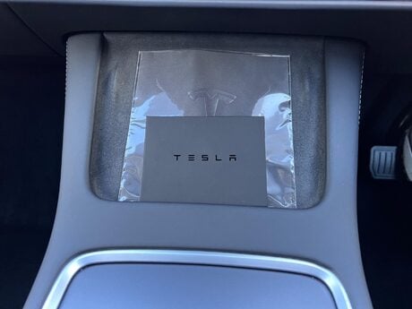 Tesla Model Y (Dual Motor) Long Range Auto 4WDE 5dr 18