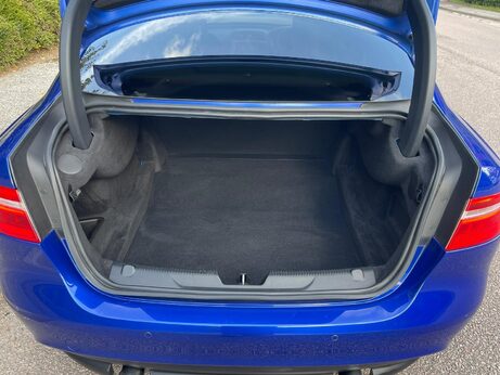 Jaguar XE 2.0i R-Sport Saloon 4dr Petrol Auto Euro 6 (s/s) (200 ps) 21