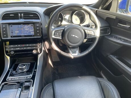 Jaguar XE 2.0i R-Sport Saloon 4dr Petrol Auto Euro 6 (s/s) (200 ps) 48